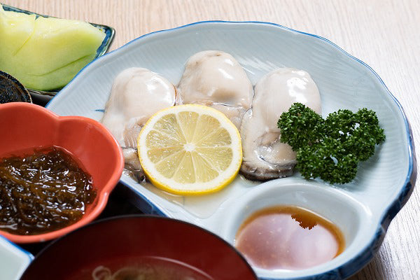 【Miyagi Prefecture】Yamato Nadeshiko shellless boxed ready-to-eat oysters 